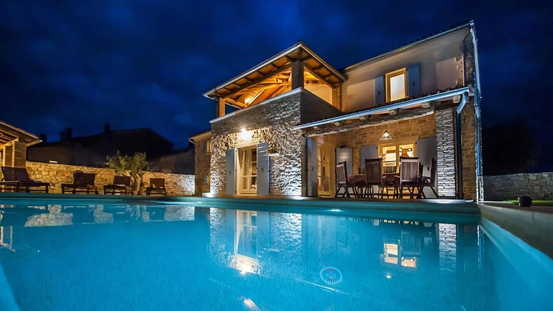 Familyl Villa Tomani With Pool, Basketball And Volleyball Field Kanfanar